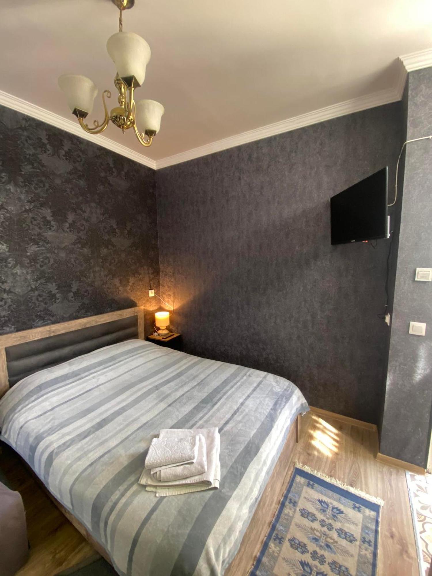 Family Apartment In Avlabari Tbilisi ภายนอก รูปภาพ