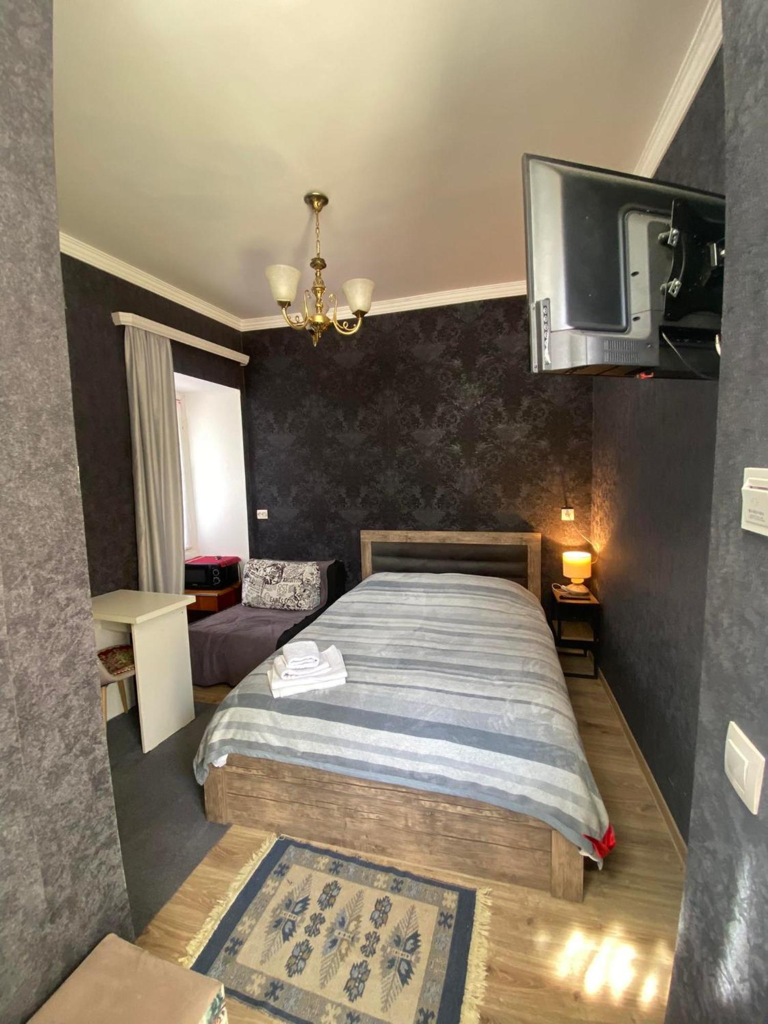 Family Apartment In Avlabari Tbilisi ภายนอก รูปภาพ