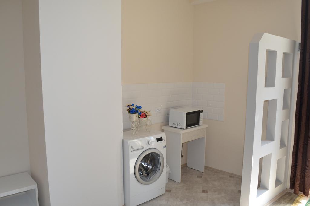 Family Apartment In Avlabari Tbilisi ภายนอก รูปภาพ