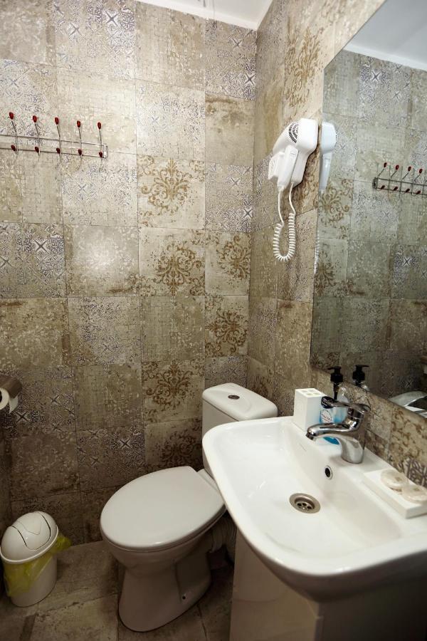 Family Apartment In Avlabari Tbilisi ภายนอก รูปภาพ