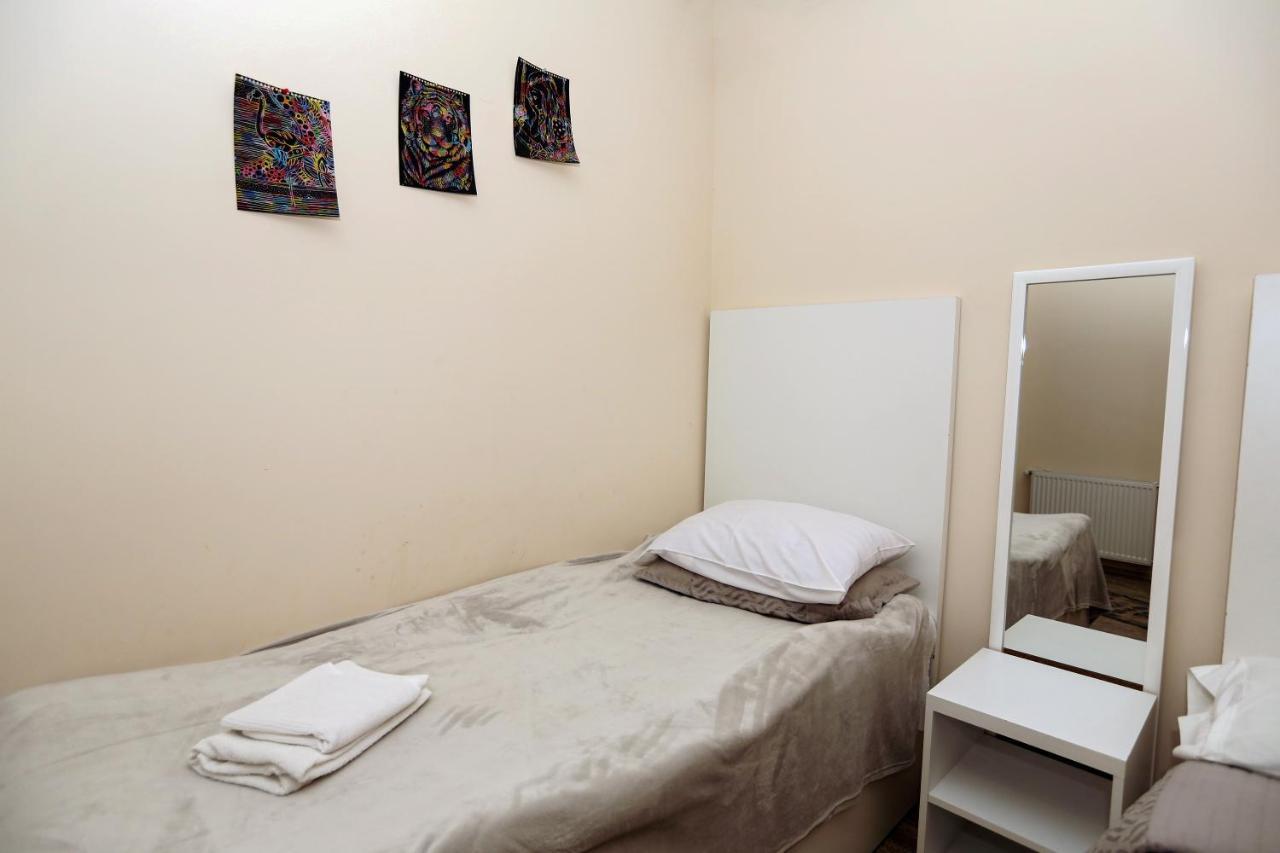 Family Apartment In Avlabari Tbilisi ภายนอก รูปภาพ