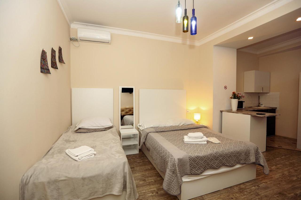 Family Apartment In Avlabari Tbilisi ภายนอก รูปภาพ