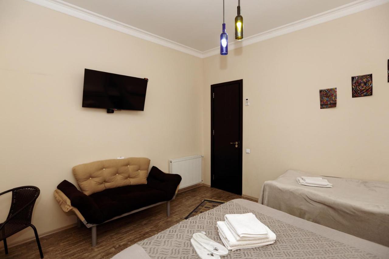 Family Apartment In Avlabari Tbilisi ภายนอก รูปภาพ